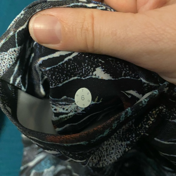 Lululemon 7/8 Fast & Free leggings - Picture 5 of 6